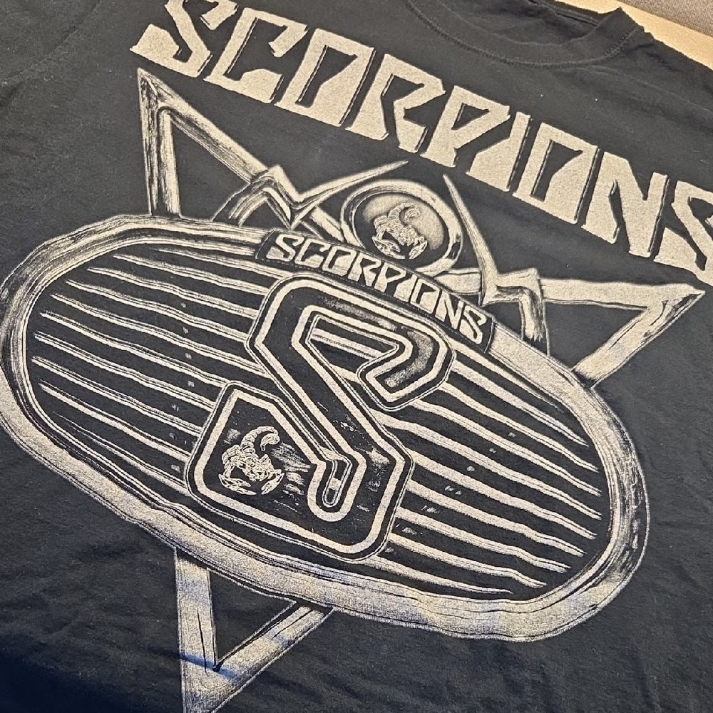 AUTHENTIC SCORPIONSGra